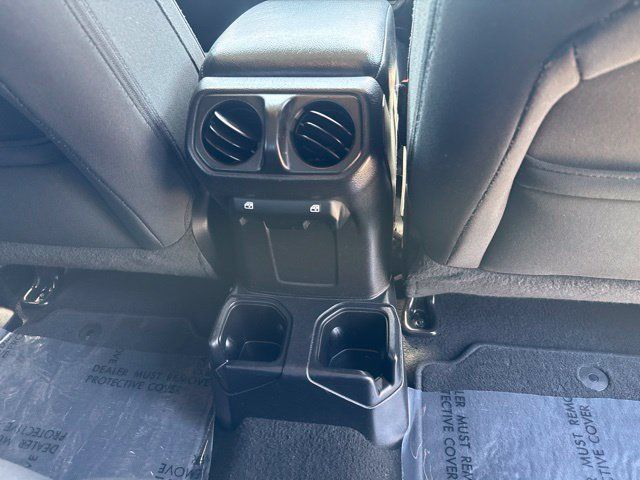 Certified 2021 Jeep Gladiator Sport AWD/4WD image 28