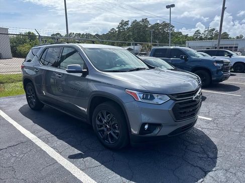 Used 2021 Chevrolet Traverse RS w/ LPO, 'HIT The Road' Package FWD image 1