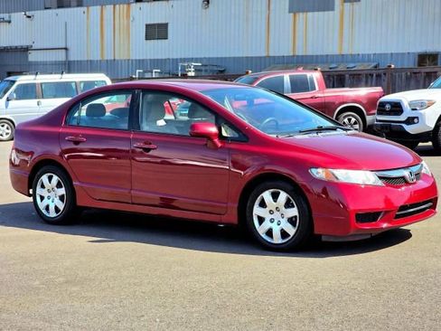 Used 2010 Honda Civic LX image 1