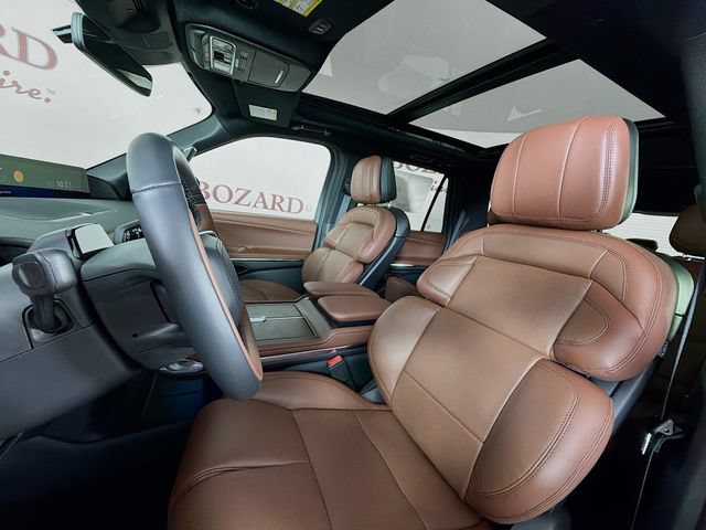 New 2026 Lincoln Navigator Reserve AWD/4WD image 22