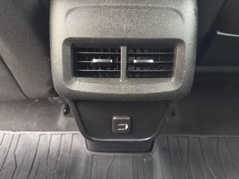 Used 2018 GMC Terrain SLE w/ Driver Convenience Package image 29