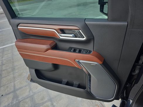 Used 2024 GMC Sierra 2500 Denali Ultimate AWD/4WD image 27