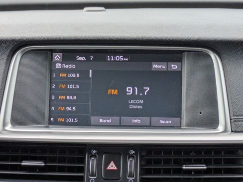 Used 2019 Kia Optima LX FWD image 16