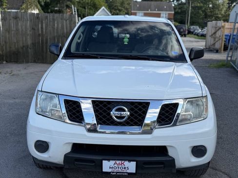Used 2014 Nissan Frontier SV RWD image 4