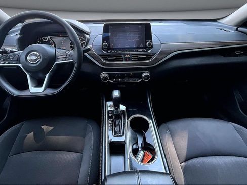 Used 2023 Nissan Altima 2.5 SV FWD image 7