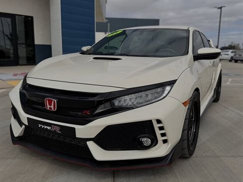 Used 2018 Honda Civic Type R image 6