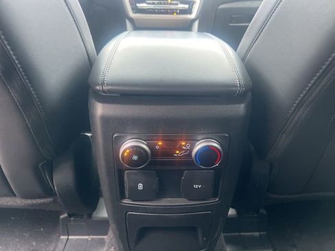 Used 2023 Ford Explorer XLT w/ Equipment Group 202A AWD/4WD image 20