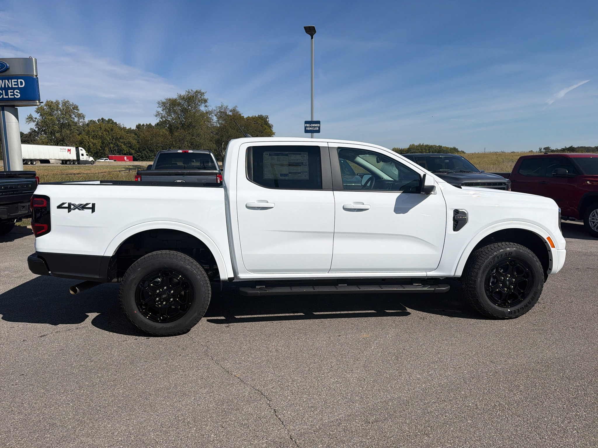 New 2026 Ford Ranger Lariat w/ Black Appearance Package AWD/4WD image 4
