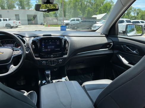 Used 2021 Chevrolet Traverse High Country AWD/4WD image 26