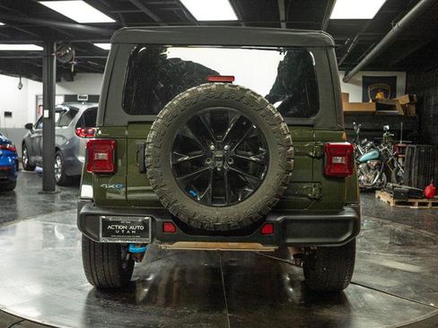 Used 2023 Jeep Wrangler Unlimited Sahara image 6
