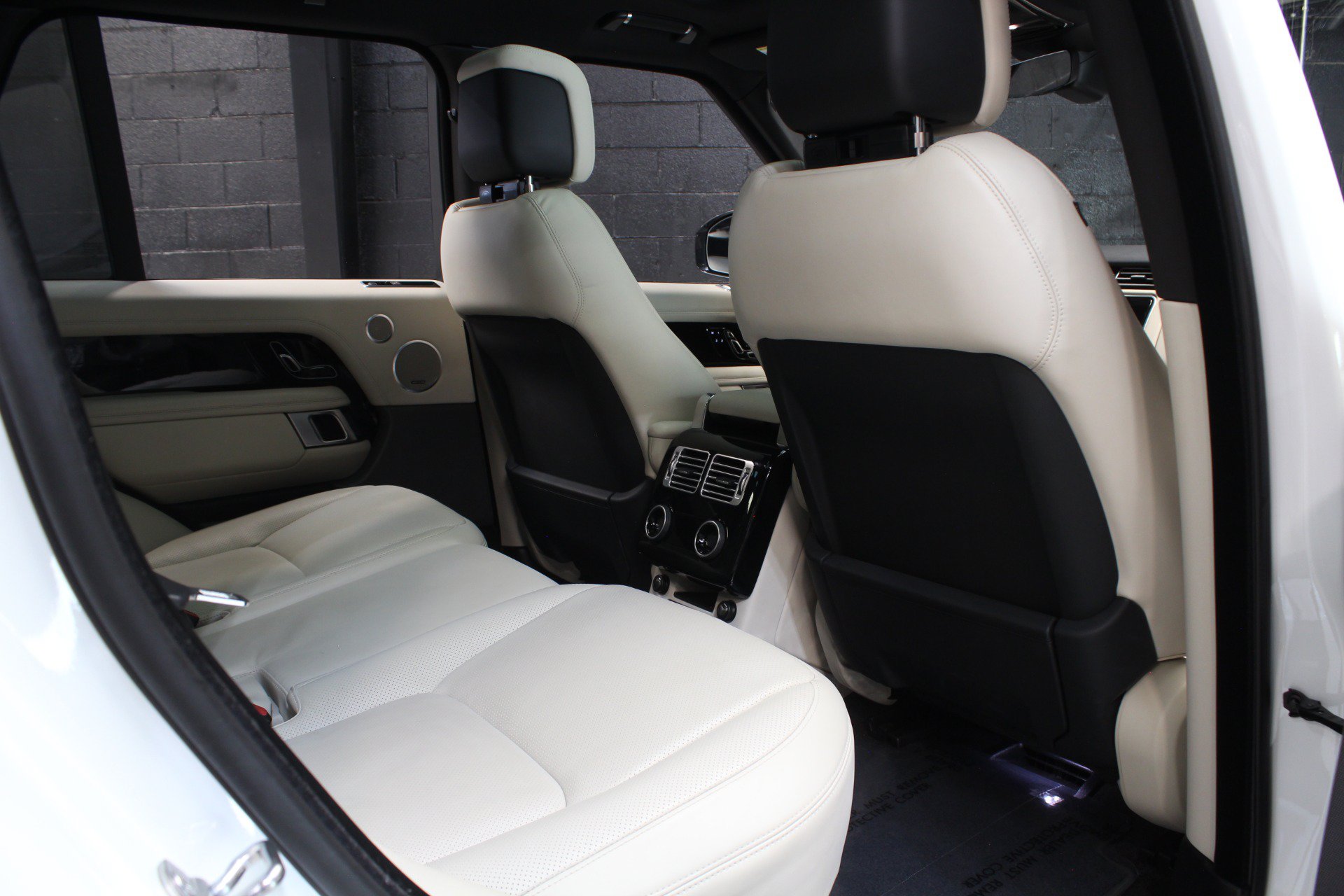 Used 2022 Land Rover Range Rover P525 Westminster Edition AWD/4WD image 45