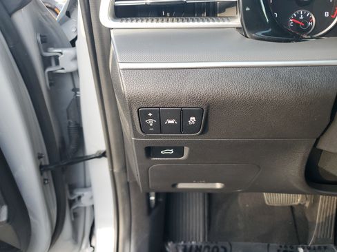 Used 2023 Kia K5 GT-Line image 32