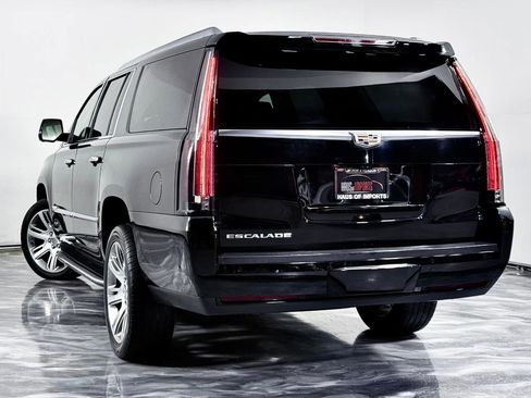 Used 2020 Cadillac Escalade ESV Premium Luxury AWD/4WD image 9