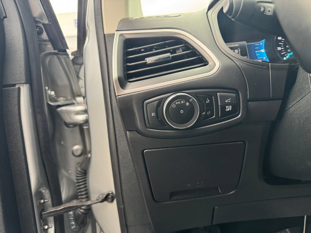 Used 2024 Ford Edge SEL w/ Convenience Package AWD/4WD image 17