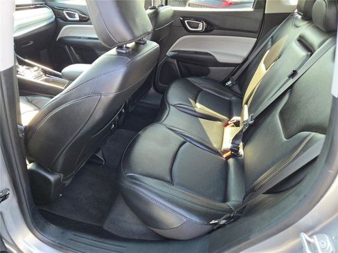 Certified 2022 Jeep Compass Limited image 20