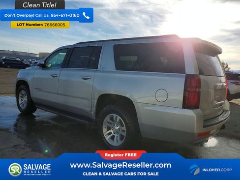 Used 2019 Chevrolet Suburban LT image 3