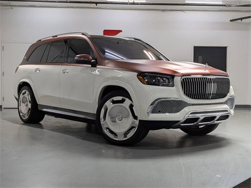 Used 2023 Mercedes-Benz Maybach GLS 600 4MATIC image 2