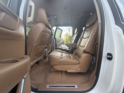 Used 2016 Cadillac Escalade ESV Platinum image 21