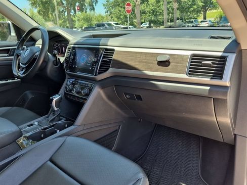 Used 2019 Volkswagen Atlas SEL R-Line FWD image 24