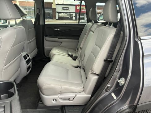 Used 2016 Honda Pilot Touring image 28