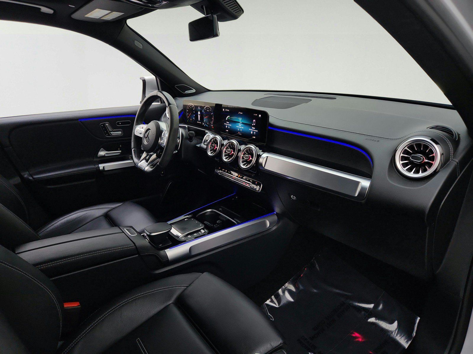 Used 2023 Mercedes-Benz GLB 35 AMG 4MATIC image 29