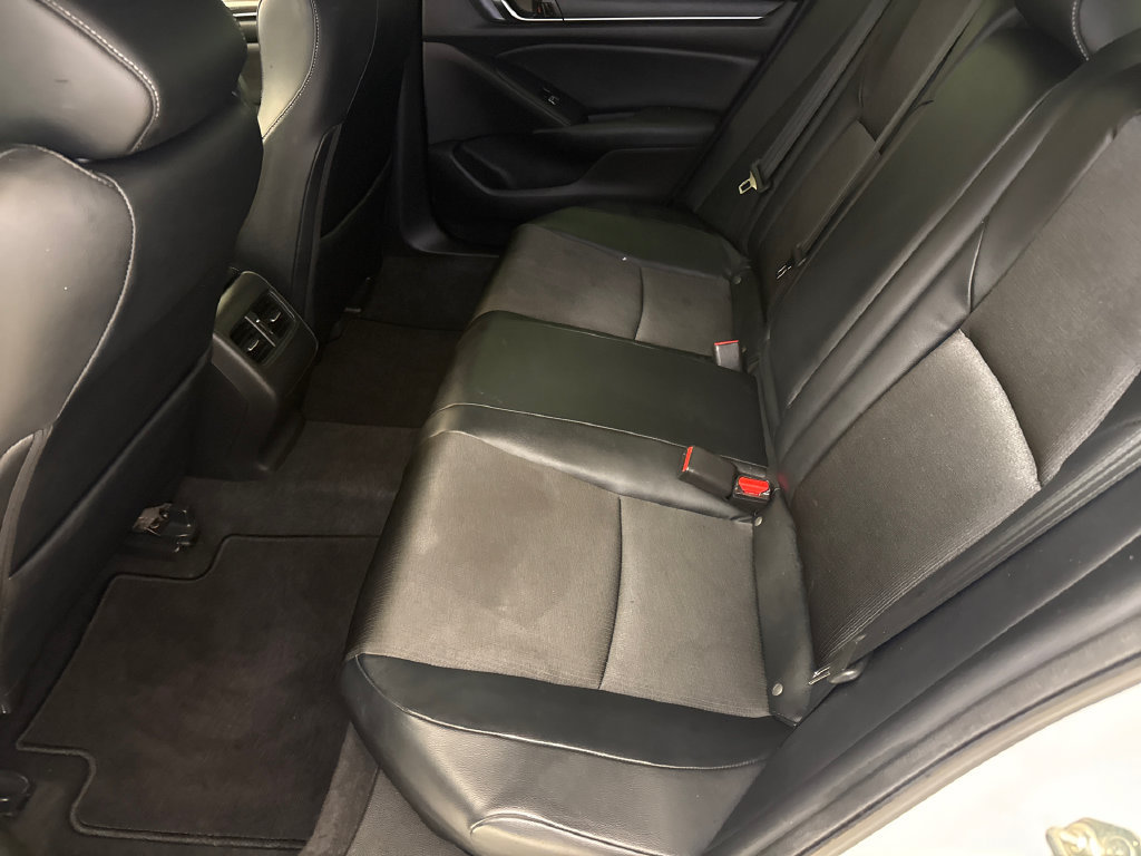 Used 2018 Honda Accord Sport image 16