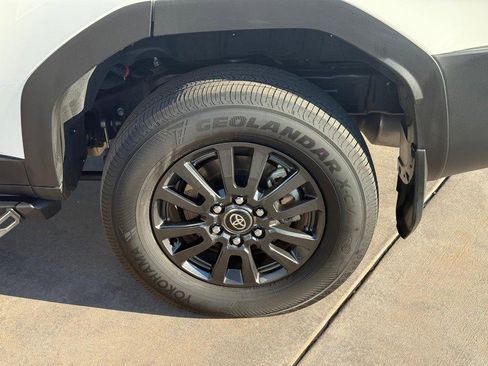 Certified 2025 Toyota Land Cruiser image 8