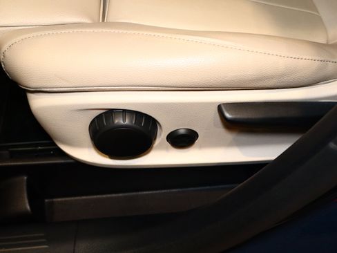 Used 2022 Mercedes-Benz GLB 250 image 21