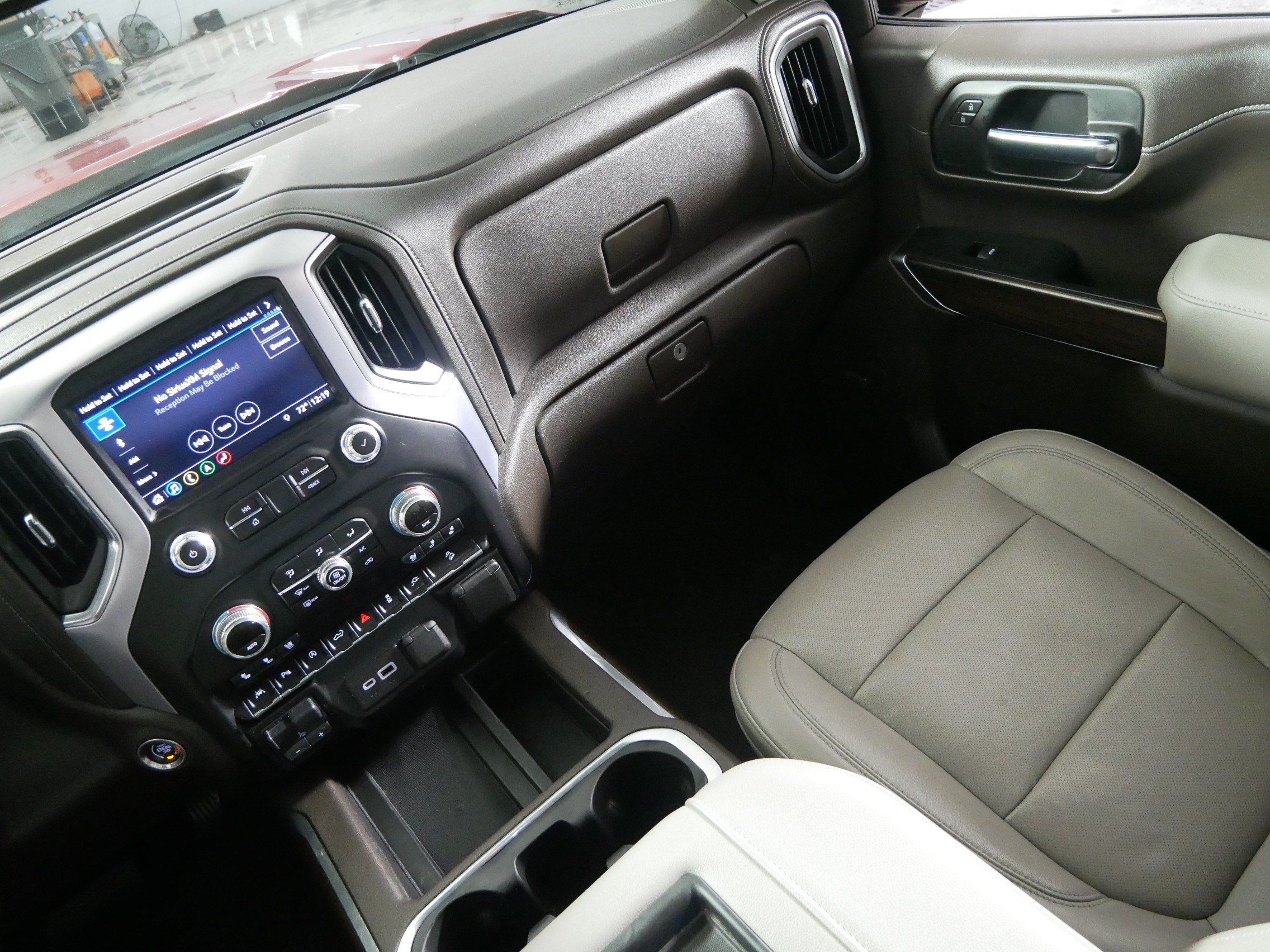 Used 2019 GMC Sierra 1500 SLT w/ SLT Premium Plus Package AWD/4WD image 11