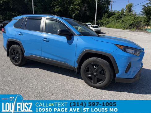Used 2019 Toyota RAV4 LE AWD/4WD image 1