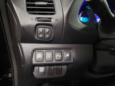 Used 2016 Nissan Leaf SL FWD image 21