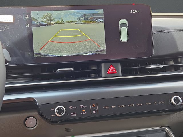 Used 2025 Kia Carnival FWD image 56