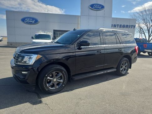 Used 2021 Ford Expedition XL image 2