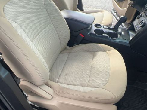 Used 2017 Ford Explorer XLT FWD image 22