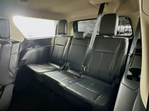 Used 2024 Ford Expedition Max XLT image 29