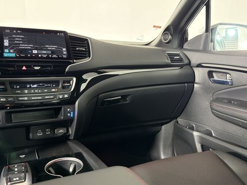 Used 2025 Honda Ridgeline Black Edition image 29