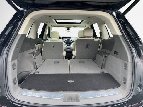 Used 2021 Cadillac XT6 Premium Luxury AWD/4WD image 26