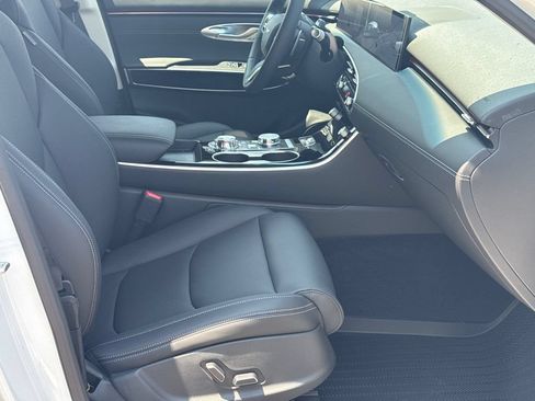New 2026 Genesis GV70 2.5T AWD/4WD image 15