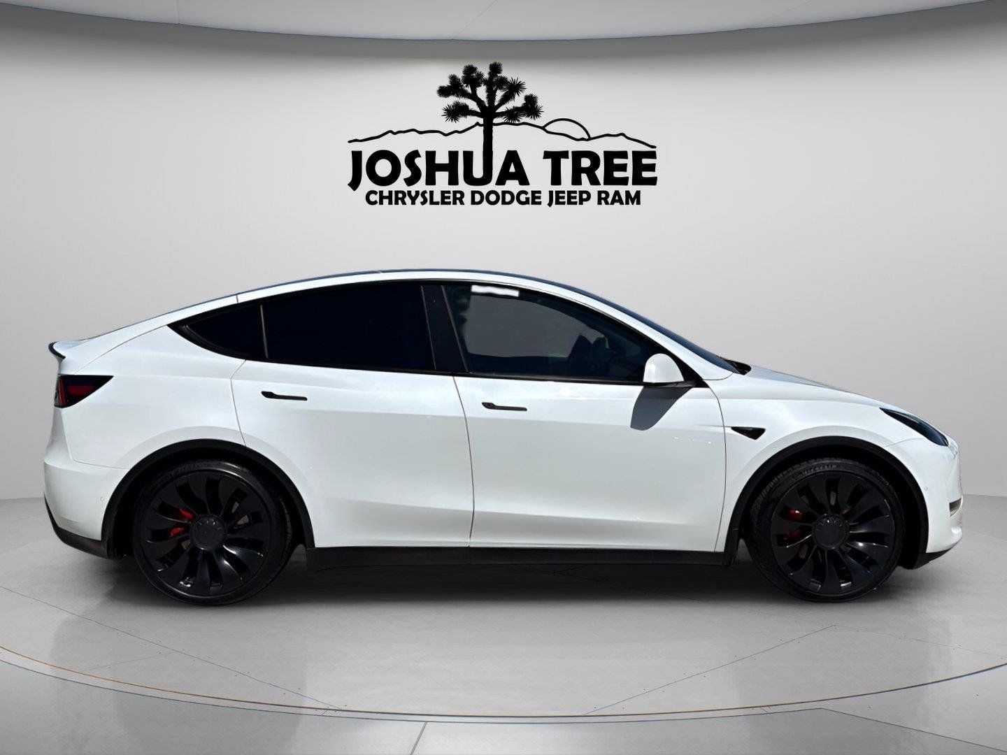 Used 2022 Tesla Model Y Performance AWD/4WD image 8