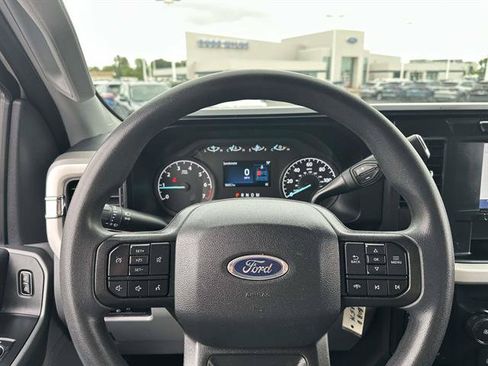 Used 2024 Ford F250 XLT AWD/4WD image 16