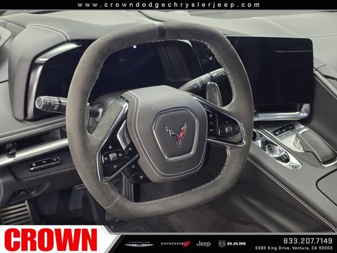 Used 2024 Chevrolet Corvette Stingray Premium Conv w/ Z51 Performance Package RWD image 25
