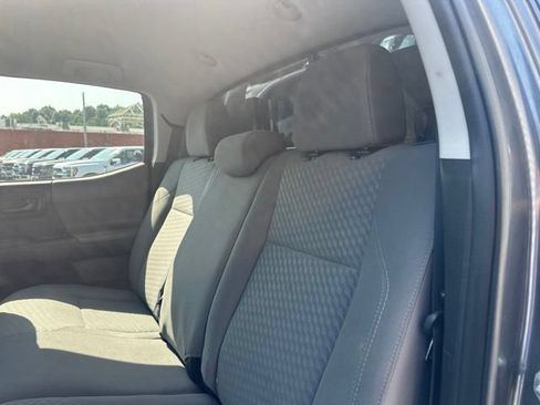Used 2020 Toyota Tacoma SR AWD/4WD image 15