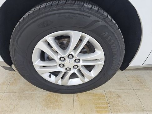 Used 2020 Buick Enclave Essence w/ Sound and Sites Package image 26