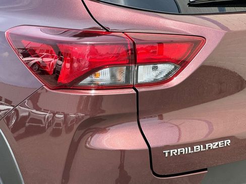 Used 2023 Chevrolet TrailBlazer LT w/ Convenience Package image 37