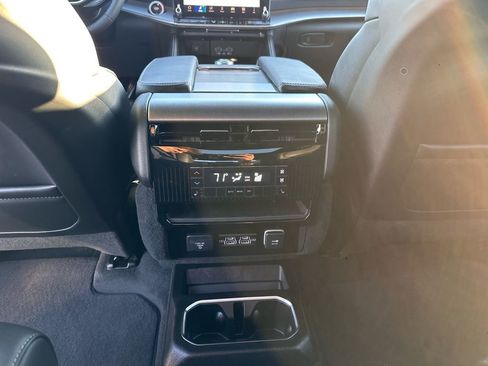 New 2026 Jeep Grand Wagoneer Limited AWD/4WD image 22