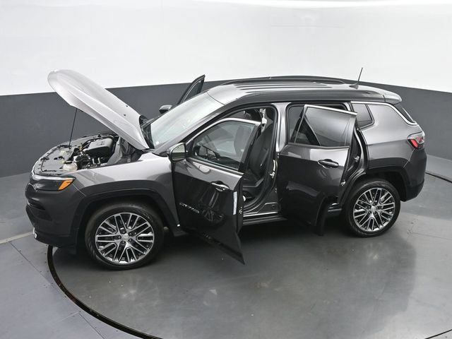 Used 2024 Jeep Compass Limited w/ Elite Group AWD/4WD image 59