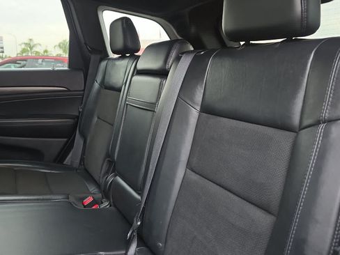Used 2018 Jeep Grand Cherokee Altitude RWD image 17