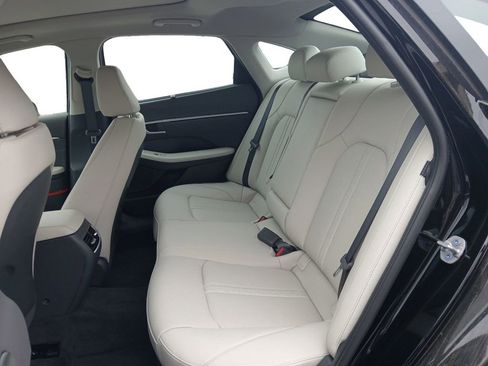 New 2025 Hyundai Sonata Limited FWD image 13
