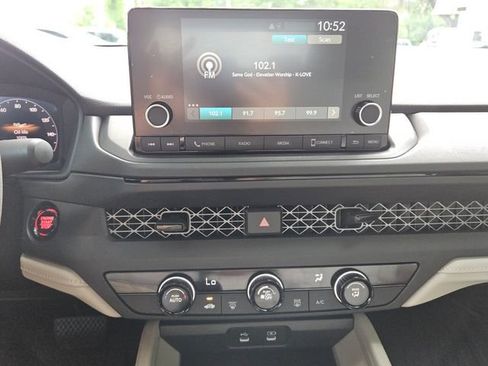 Certified 2025 Honda Accord LX image 17