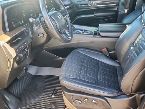 Used 2023 Cadillac Escalade Sport Platinum AWD/4WD image 7